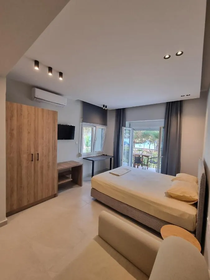 Estrella Rooms Nea Kallikrateia 0*,  Greece