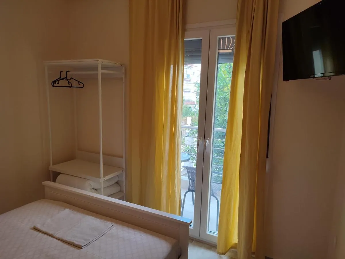 Holiday home Estrella Rooms Nea Kallikrateia