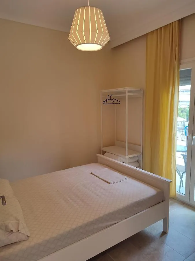 Estrella Rooms Nea Kallikrateia 0*,  Greece
