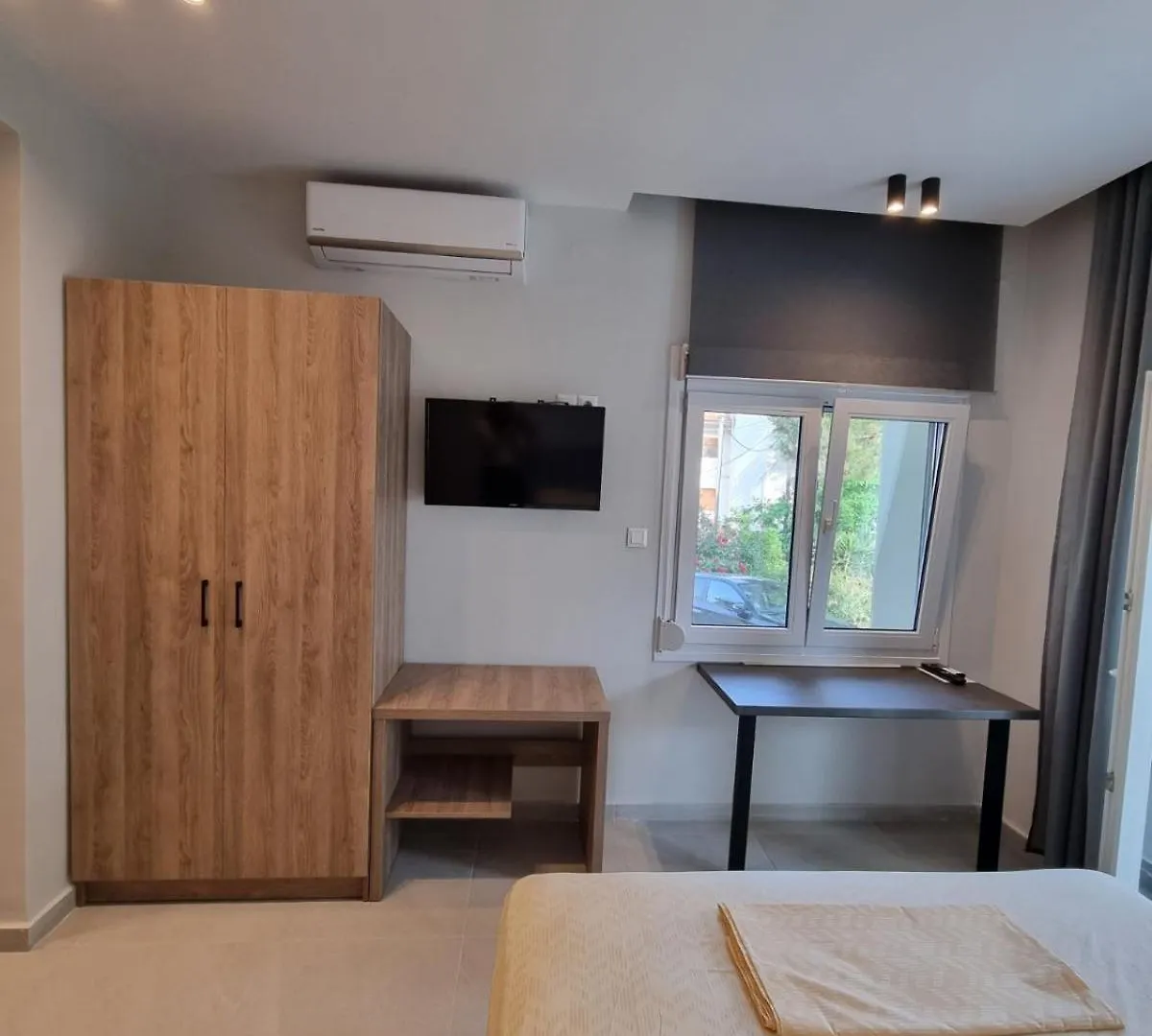 Estrella Rooms Nea Kallikrateia Greece