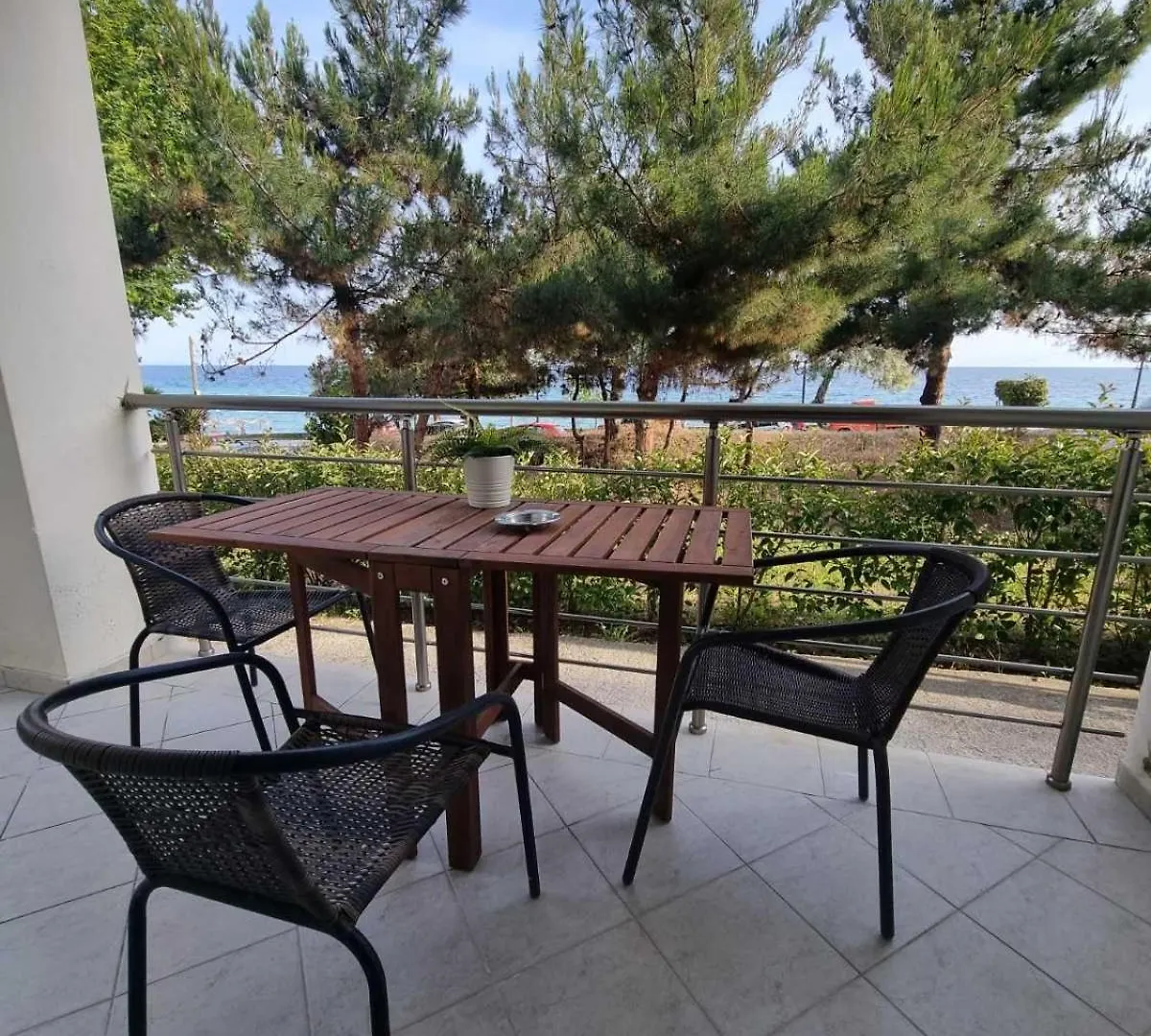 Estrella Rooms Nea Kallikrateia Holiday home