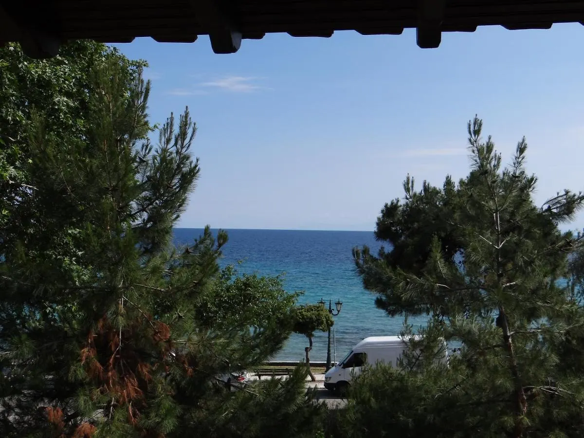 Estrella Rooms Nea Kallikrateia Holiday home